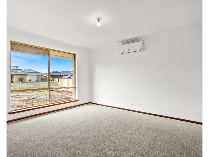 9 SCHOONER PLACE, Waikiki WA 6169