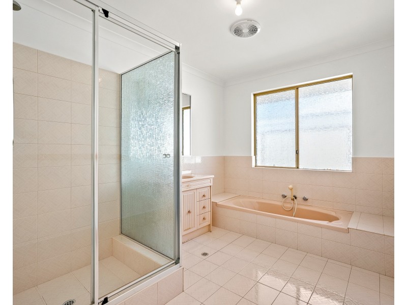 9 SCHOONER PLACE, Waikiki WA 6169