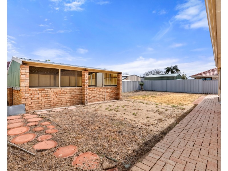 9 SCHOONER PLACE, Waikiki WA 6169