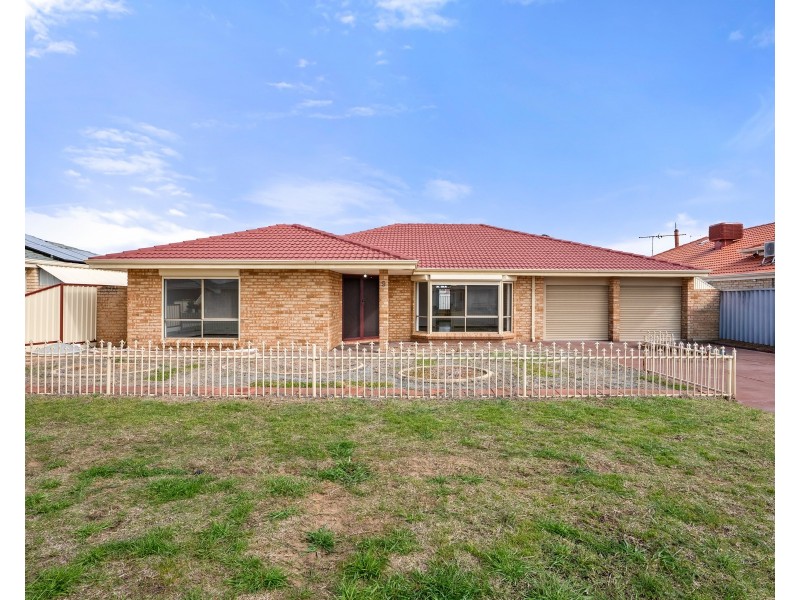 9 SCHOONER PLACE, Waikiki WA 6169