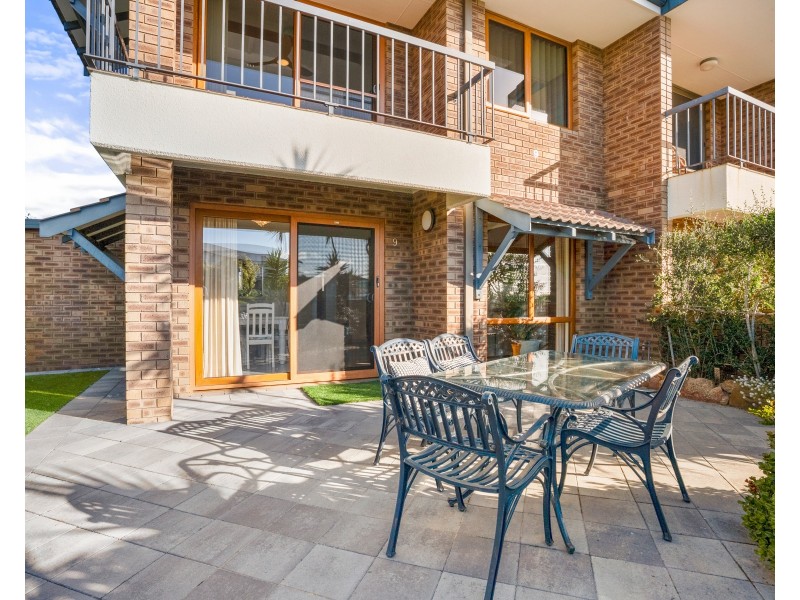 9/16 ARCADIA DRIVE, Shoalwater WA 6169