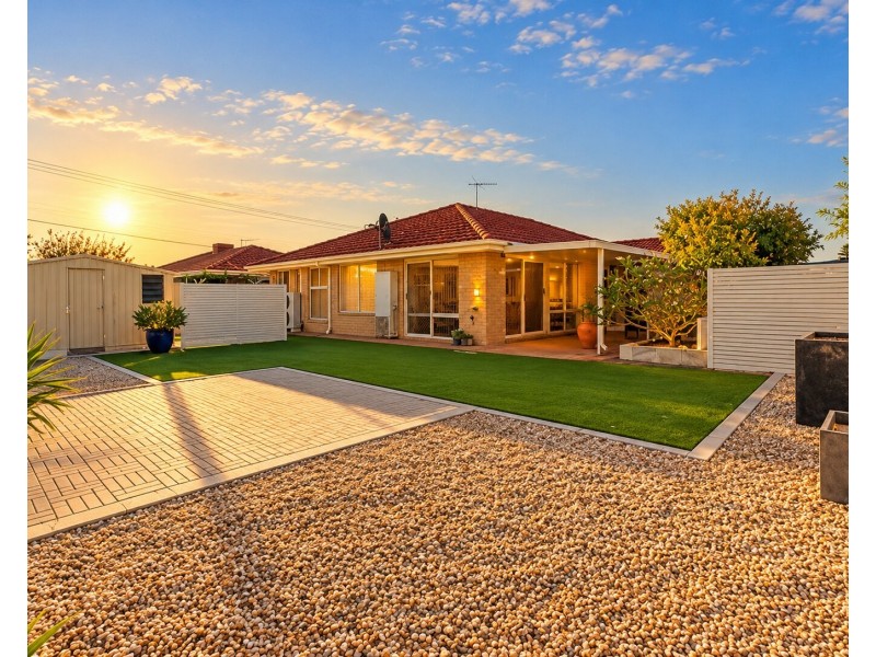 4 Jaywick Close, Safety Bay WA 6169