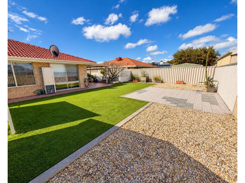 4 Jaywick Close, Safety Bay WA 6169