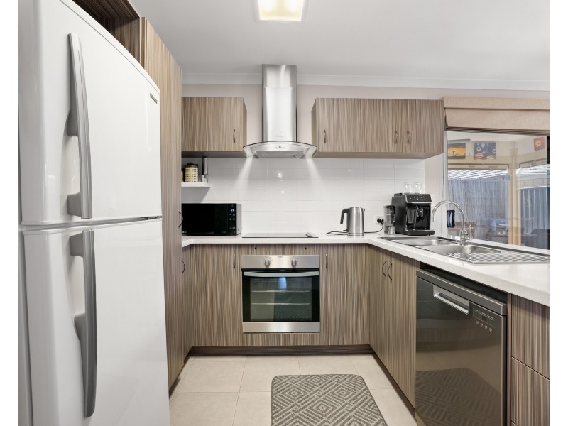 27 Chestnut Way, Baldivis WA 6171