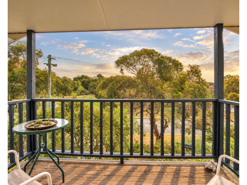 4 MEAD STREET, Warnbro WA 6169