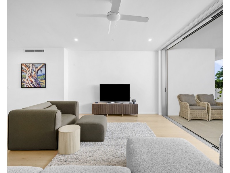 304/5 Grand Parade, Casuarina NSW 2487