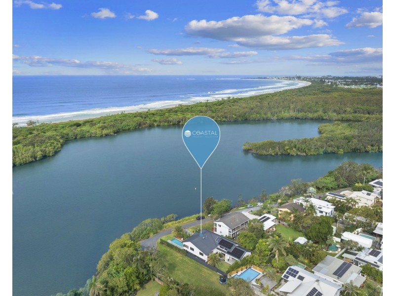 17 Wommin Lake Crescent, Fingal Head NSW 2487