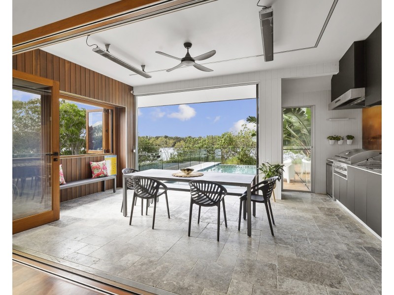 17 Wommin Lake Crescent, Fingal Head NSW 2487