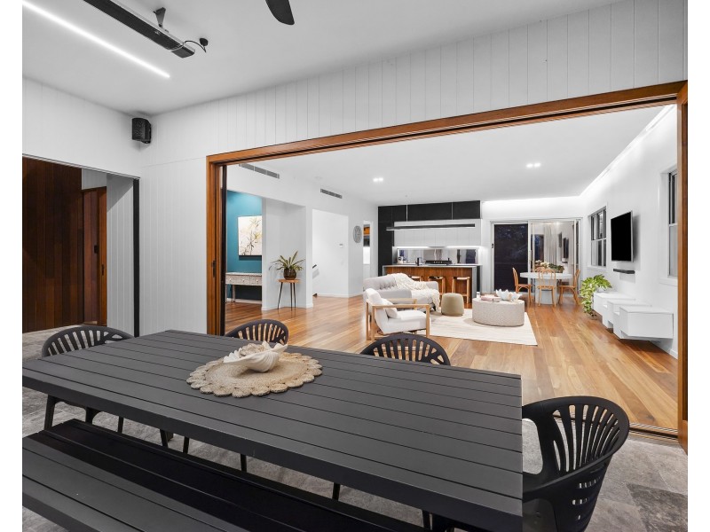 17 Wommin Lake Crescent, Fingal Head NSW 2487