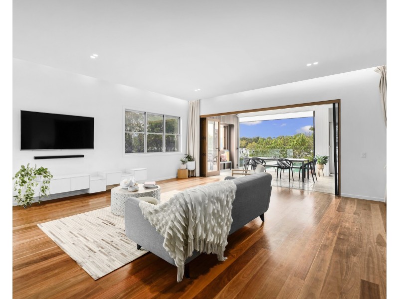 17 Wommin Lake Crescent, Fingal Head NSW 2487