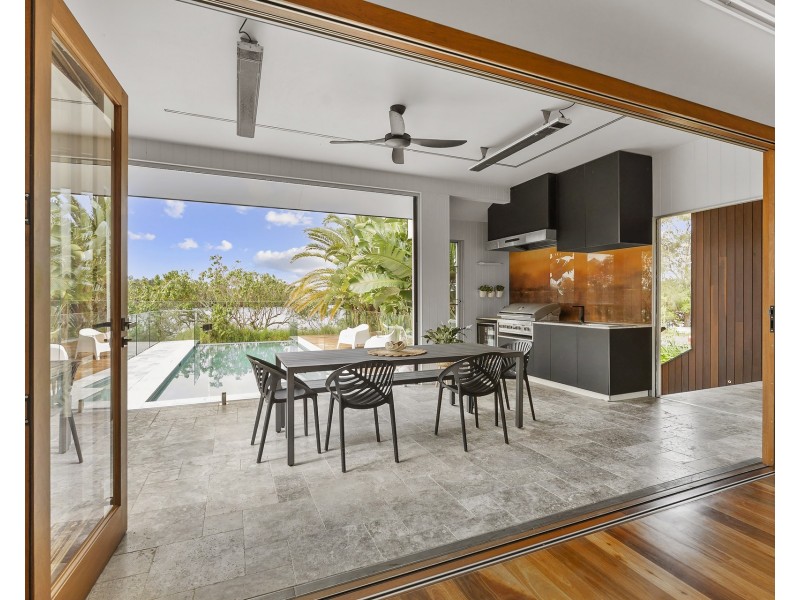 17 Wommin Lake Crescent, Fingal Head NSW 2487