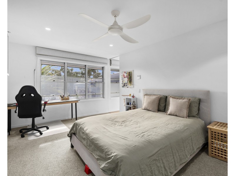 17 Wommin Lake Crescent, Fingal Head NSW 2487