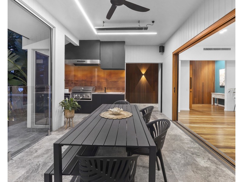 17 Wommin Lake Crescent, Fingal Head NSW 2487