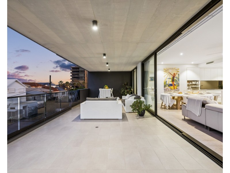 101/88 Jefferson Lane, Palm Beach QLD 4221