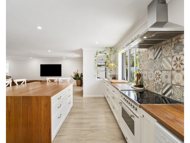 44 Coronation Avenue, Pottsville NSW 2489