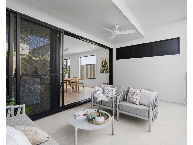 1/18  Black Wattle Circuit, Casuarina NSW 2487