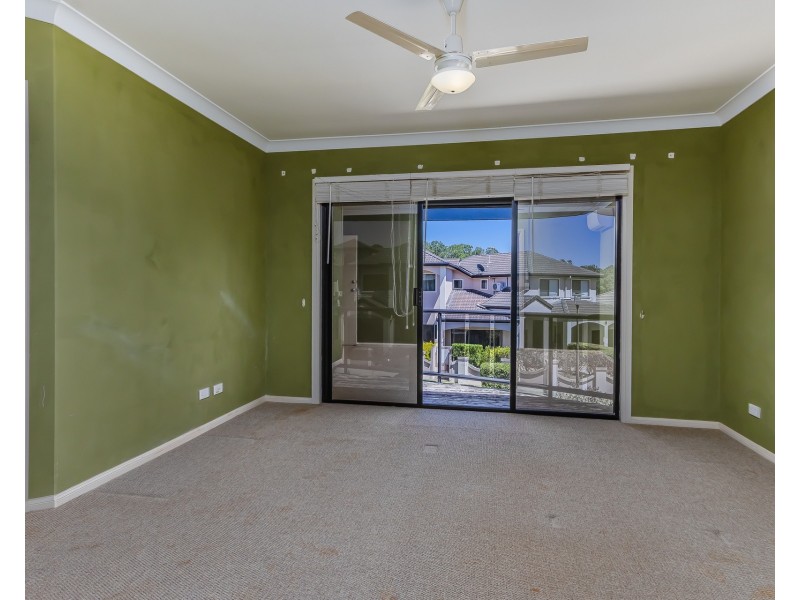 6 Glasshouse Drive, Varsity Lakes QLD 4227