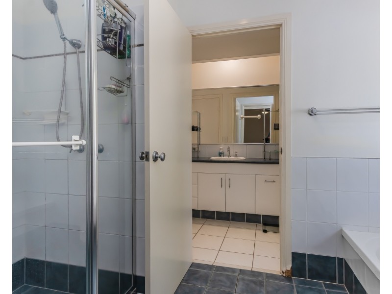 6 Glasshouse Drive, Varsity Lakes QLD 4227