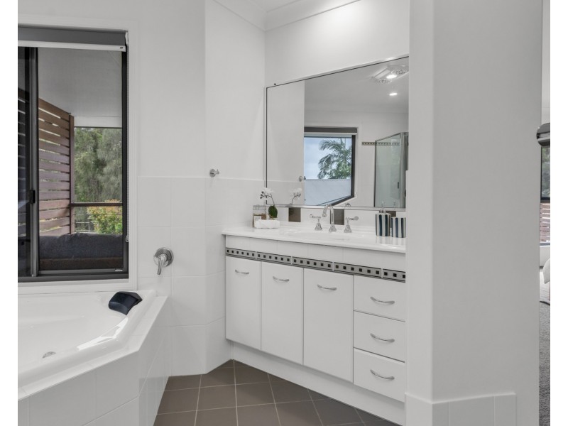 127 Overall Drive, Pottsville NSW 2489