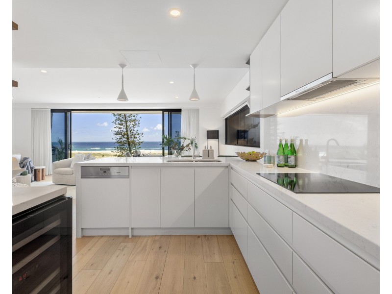 5/102 Pacific Parade, Bilinga QLD 4225