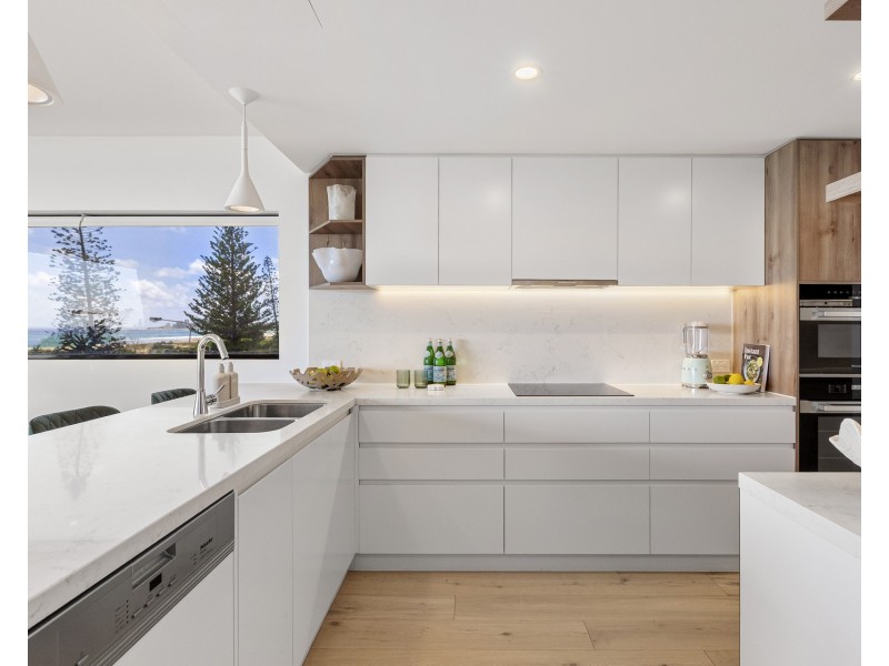 5/102 Pacific Parade, Bilinga QLD 4225