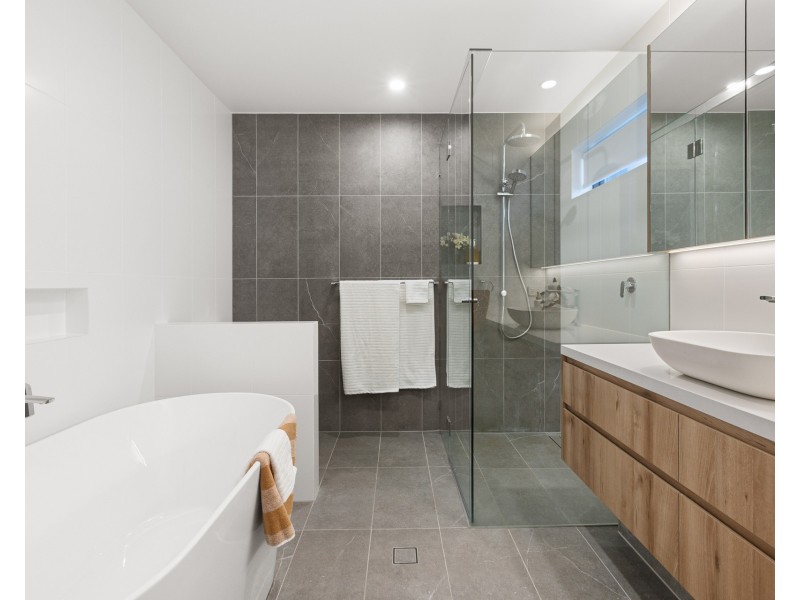 5/102 Pacific Parade, Bilinga QLD 4225