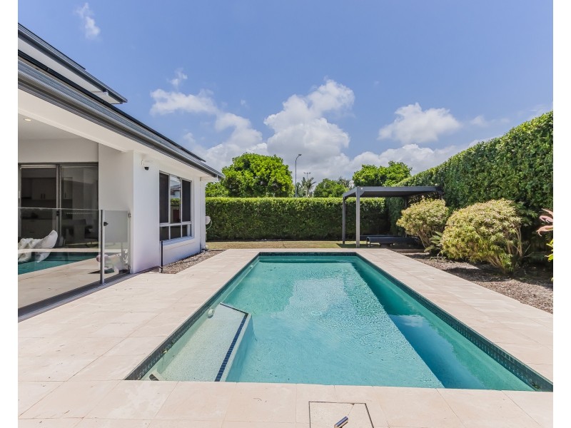 1 Suncatcher Lane, Casuarina NSW 2487