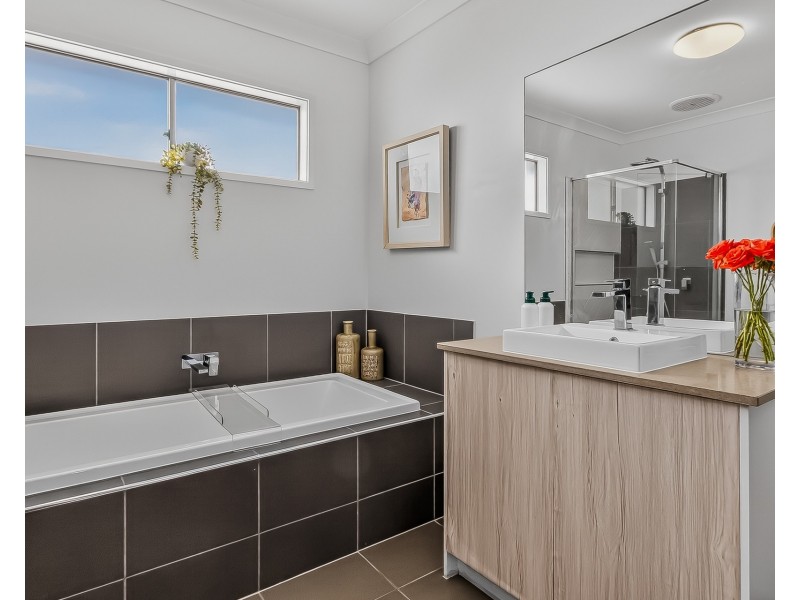 1 Suncatcher Lane, Casuarina NSW 2487