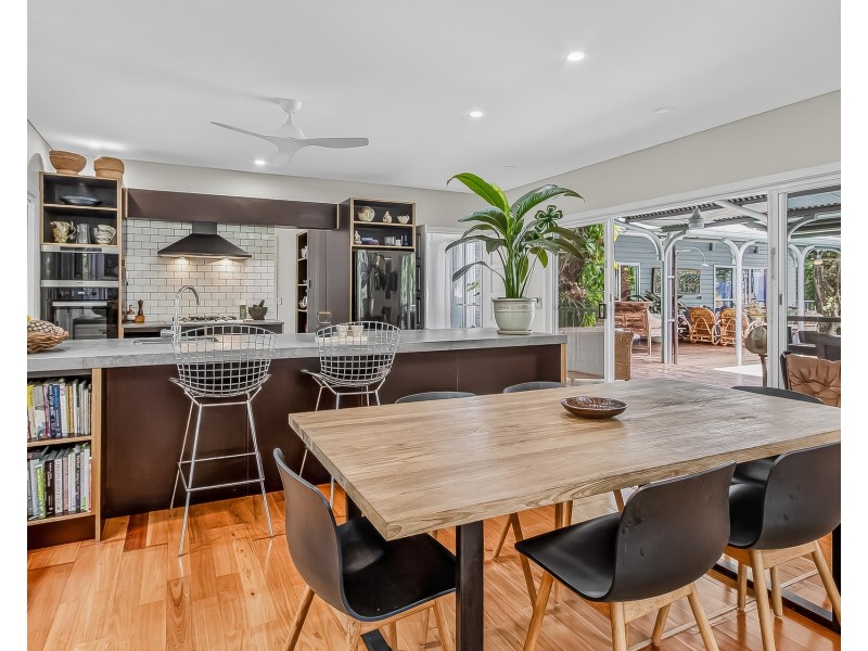 98 Hammond Drive, Clothiers Creek NSW 2484