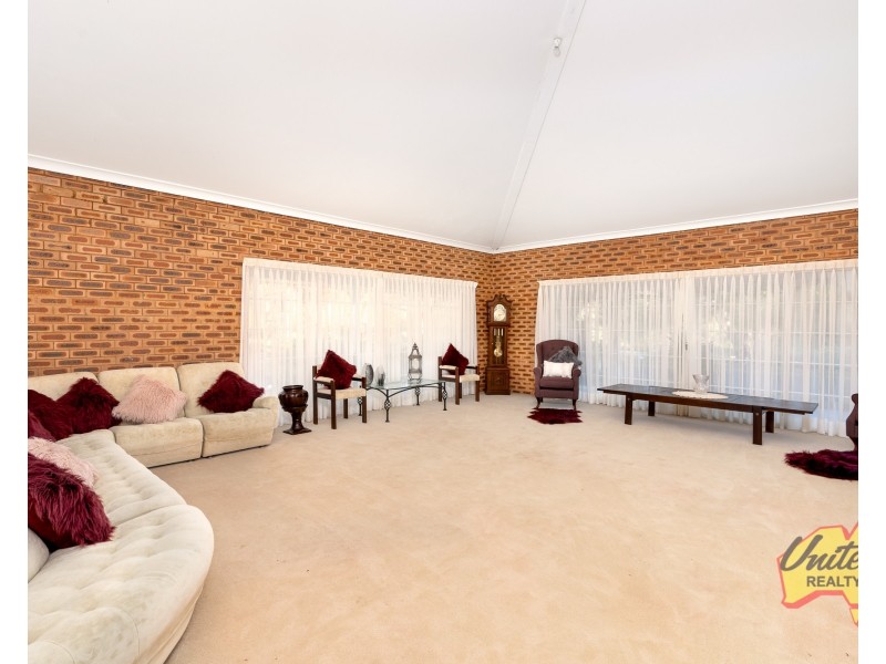 85 Cheviot Drive, Cobbitty NSW 2570