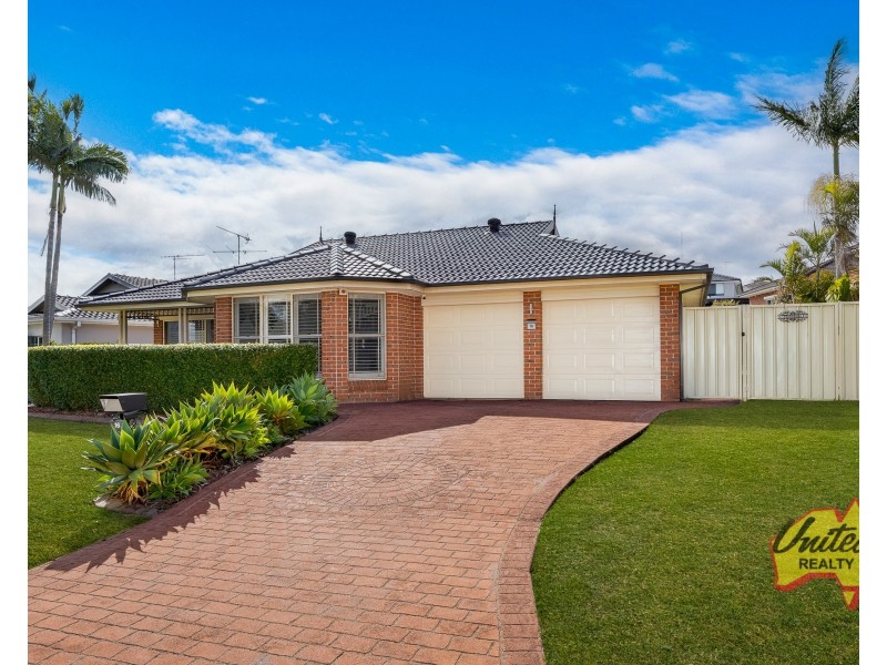 16 Stradbroke Avenue, Green Valley NSW 2168