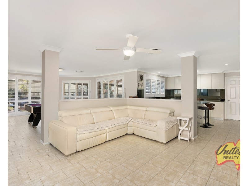 16 Stradbroke Avenue, Green Valley NSW 2168