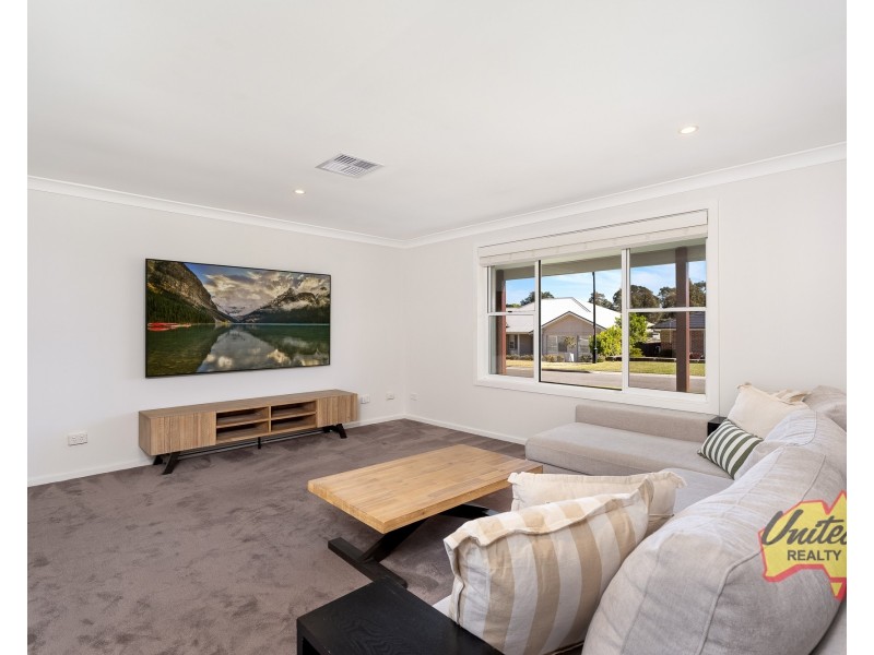 7 Tyrrell Place, The Oaks NSW 2570