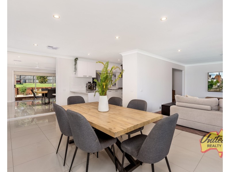 7 Tyrrell Place, The Oaks NSW 2570