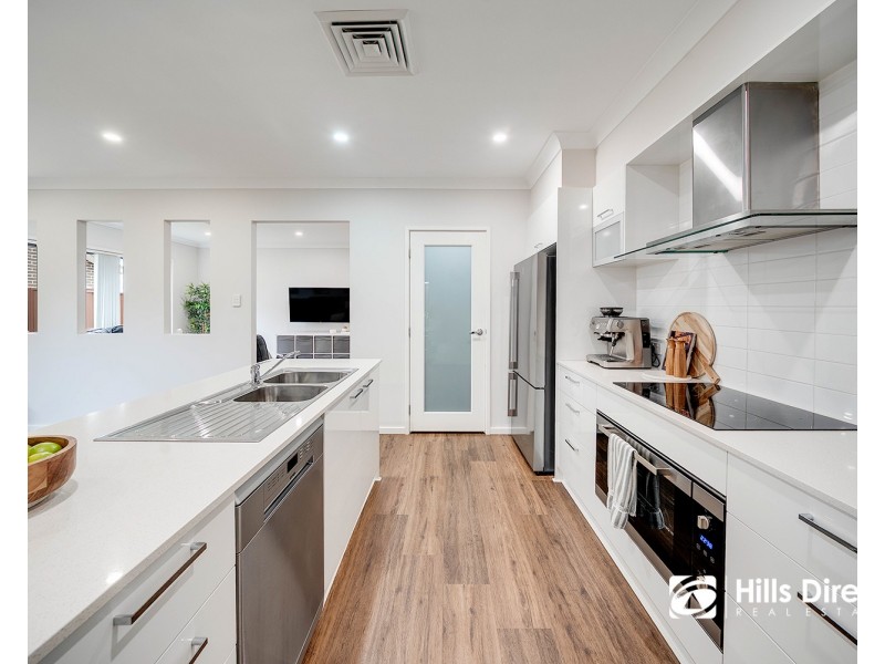 5 Edmund Blackett Close, St Clair NSW 2759