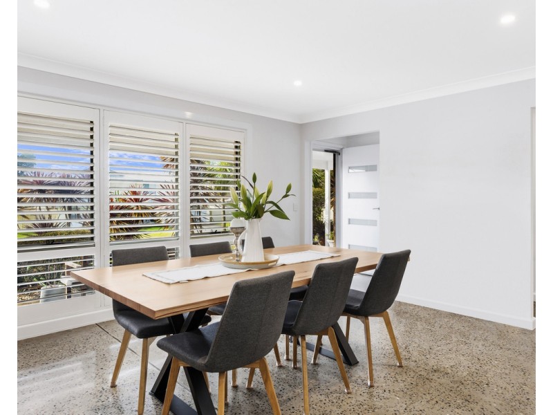 21 Minda Crescent, Oak Flats NSW 2529