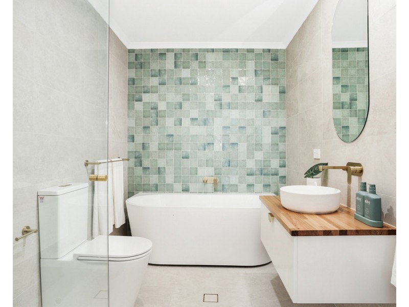 2 Calderwood Road, Albion Park NSW 2527