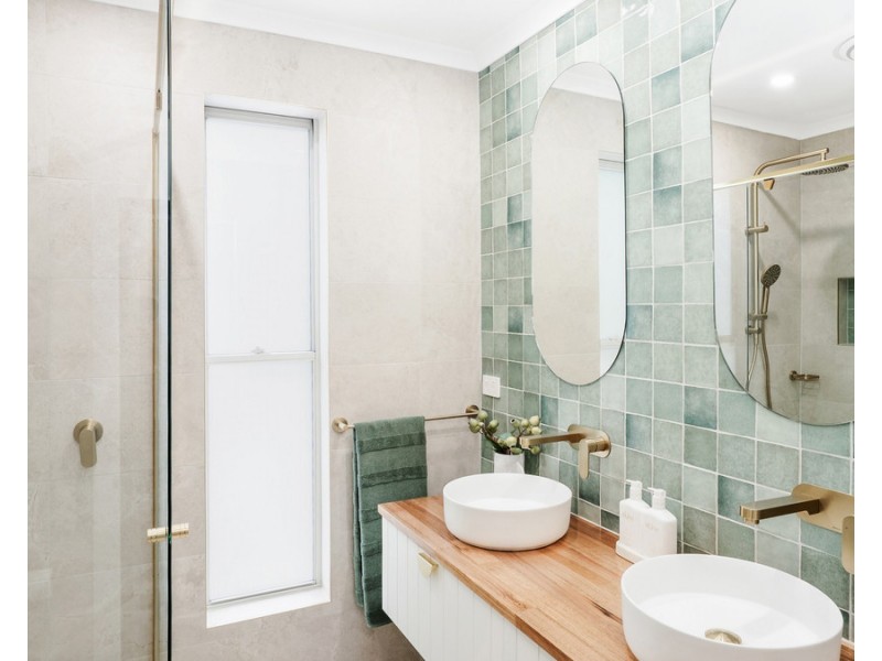 2 Calderwood Road, Albion Park NSW 2527