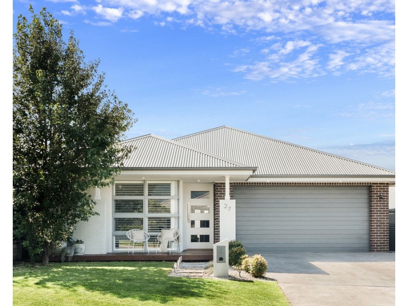 27 Mountain Ash Street, Calderwood NSW 2527