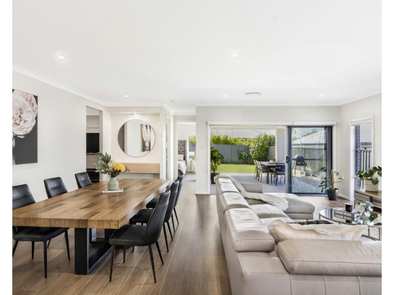 27 Mountain Ash Street, Calderwood NSW 2527