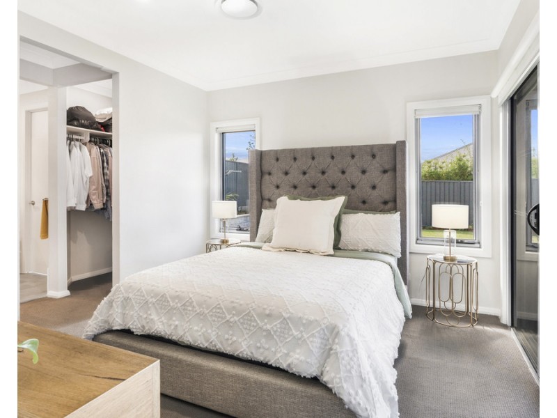 27 Mountain Ash Street, Calderwood NSW 2527