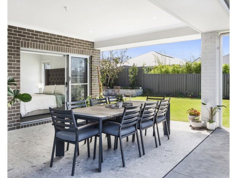 27 Mountain Ash Street, Calderwood NSW 2527