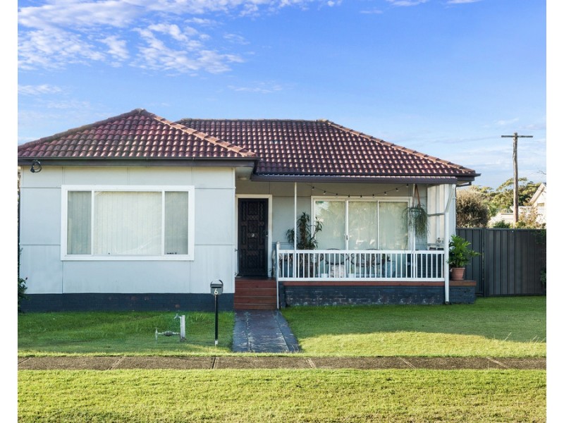 6 Boronia Avenue, Windang NSW 2528