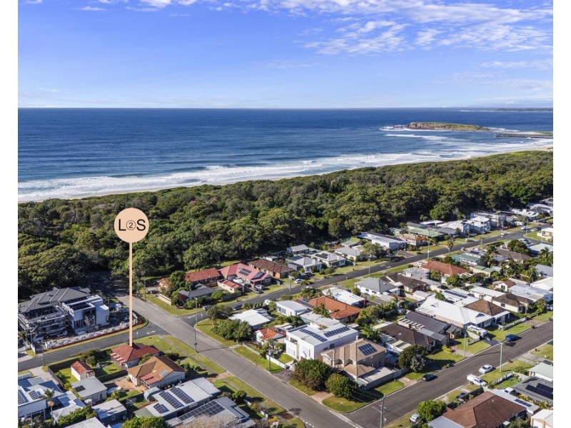 6 Boronia Avenue, Windang NSW 2528