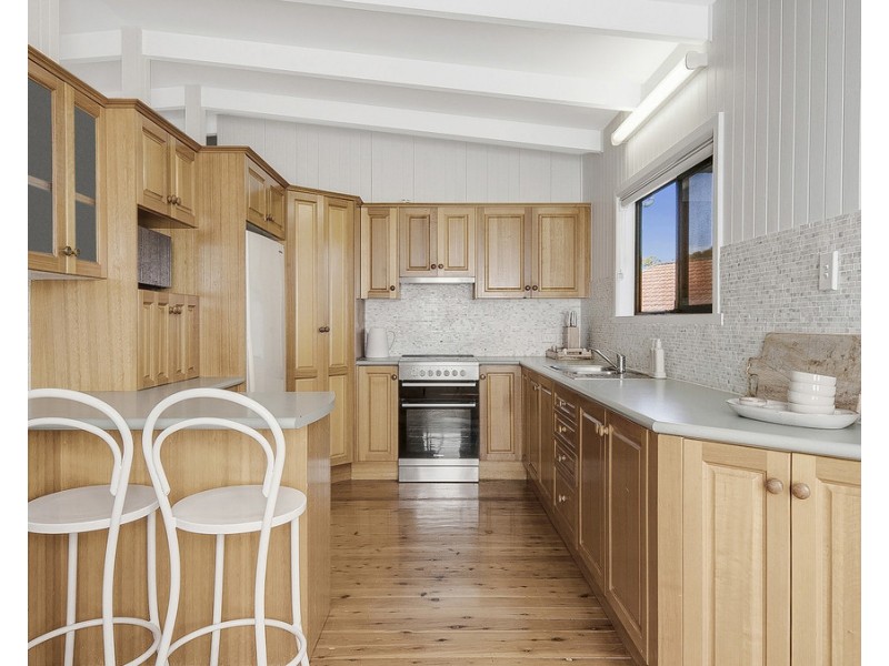 3 Stephanie Avenue, Warilla NSW 2528