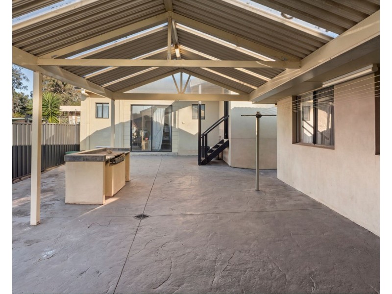 9 Hillside Drive, Albion Park NSW 2527