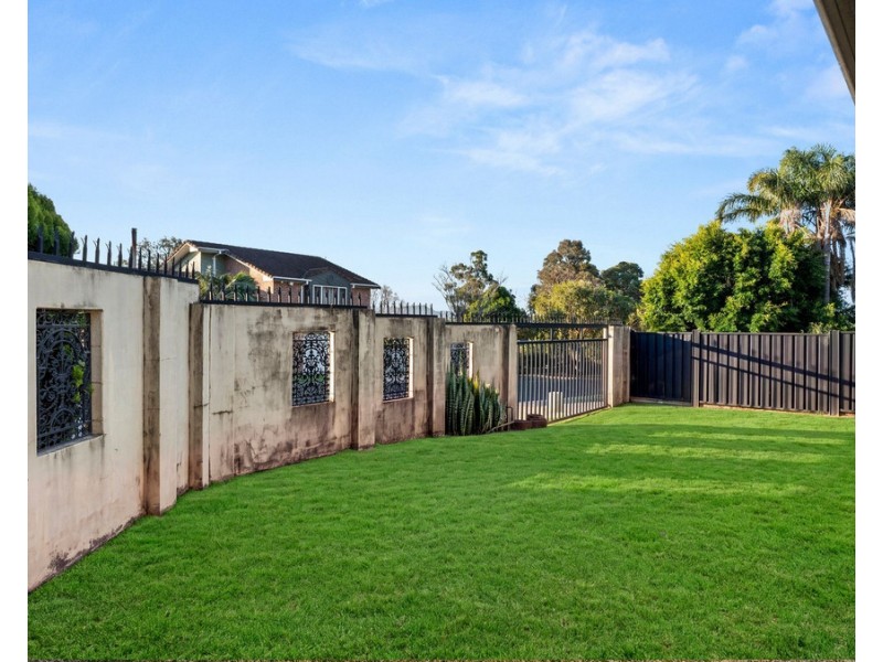 9 Hillside Drive, Albion Park NSW 2527