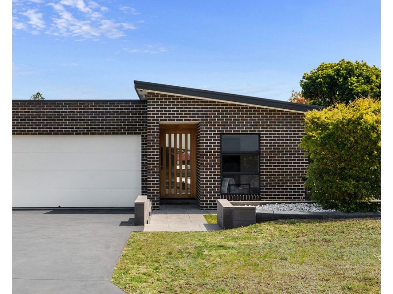 10 Shellharbour Road, Primbee NSW 2502