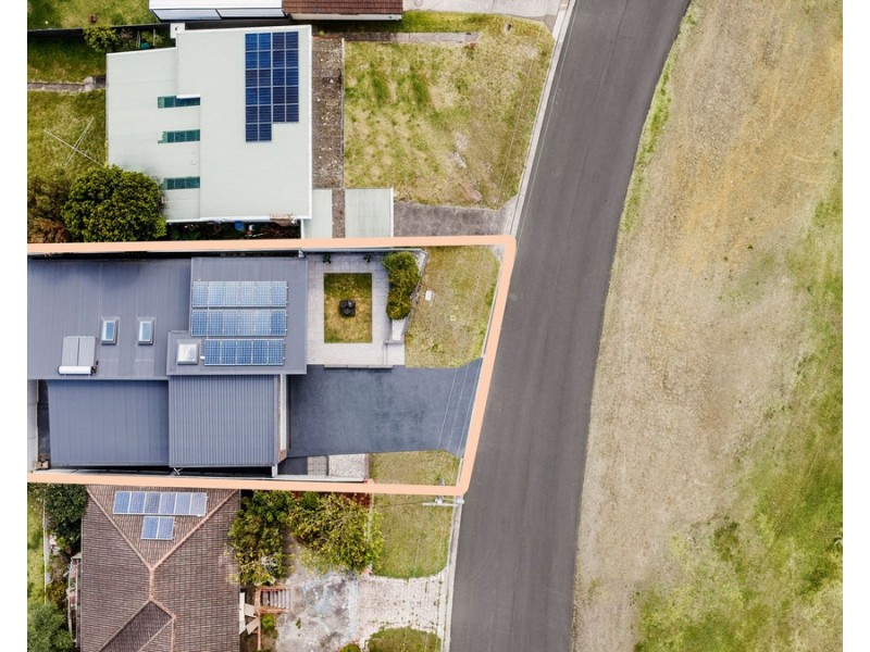 10 Shellharbour Road, Primbee NSW 2502
