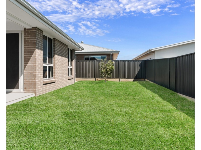 42 Excelsior Drive, Calderwood NSW 2527